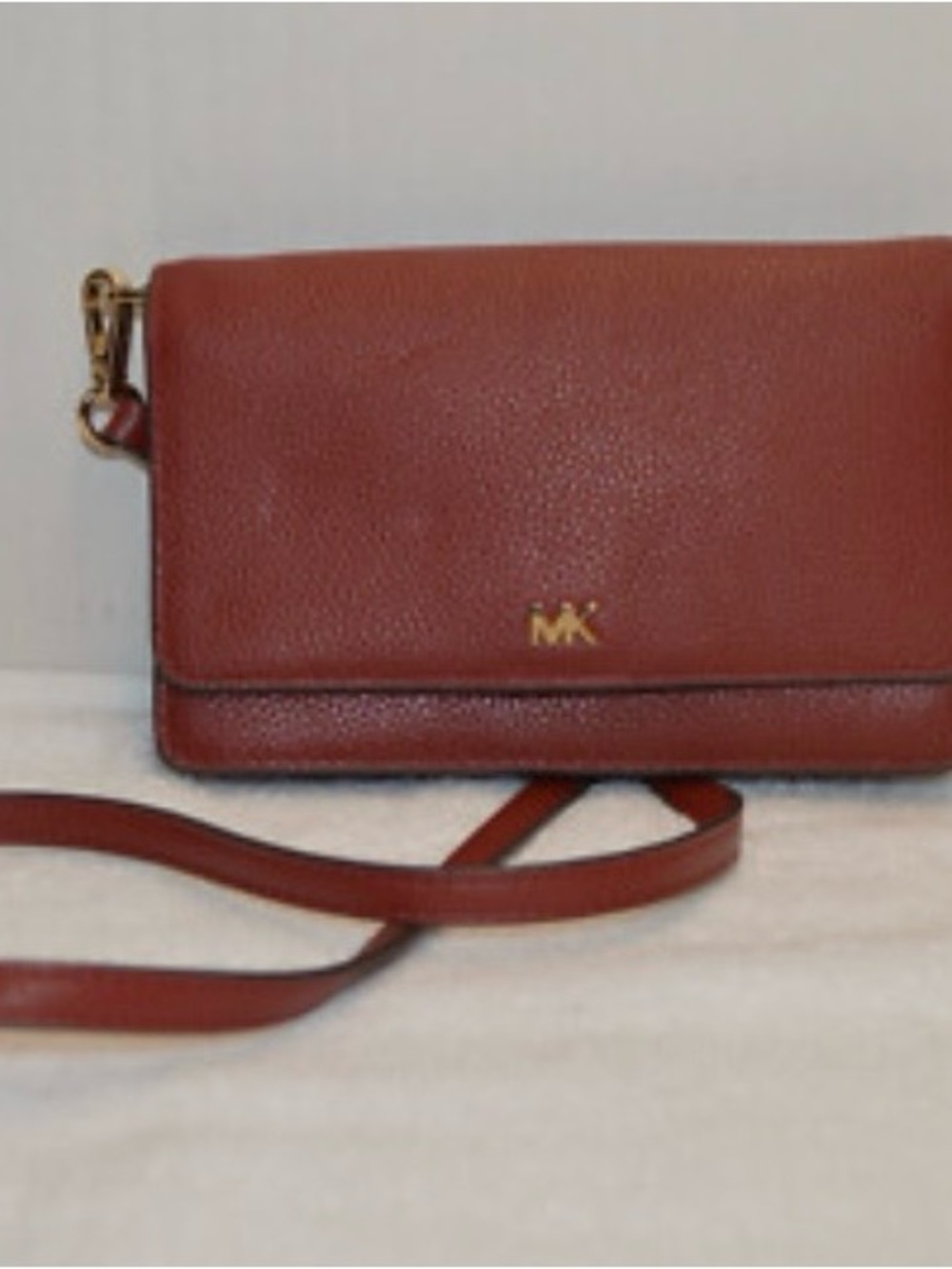 Michael Kors Mott Pebbled Leather Phone Crossbody Wallet